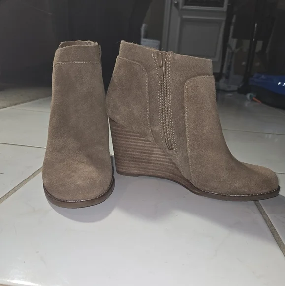 Lucky Brand Tan Taupe Brown Leather Boots Ankle Booties Heel Shoes - Picture 9 of 12